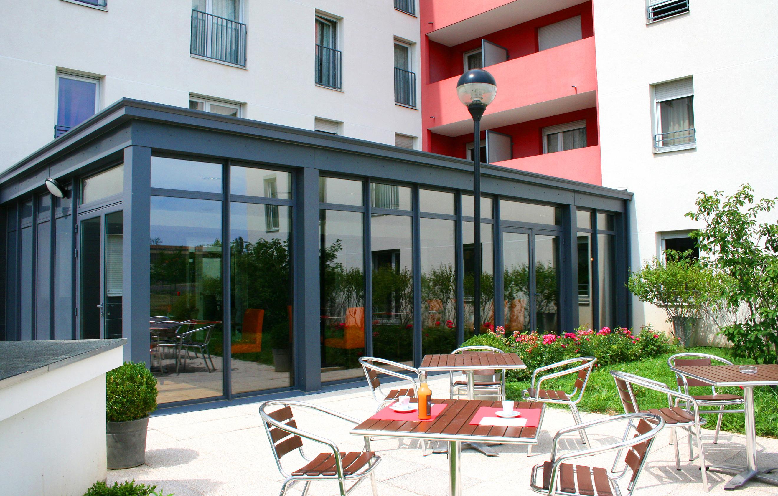Appart'Hotel Odalys City - Bioparc Lyon Est Exterior foto