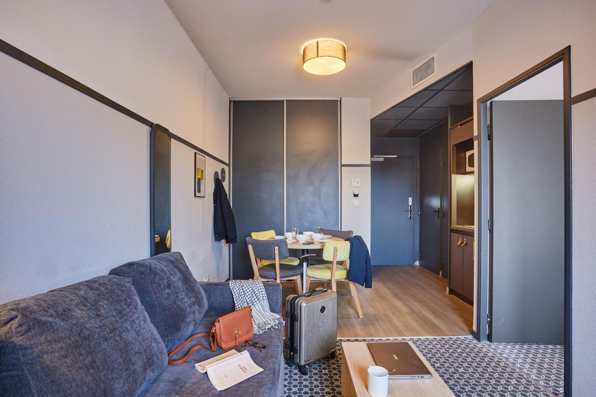 Appart'Hotel Odalys City - Bioparc Lyon Est Exterior foto