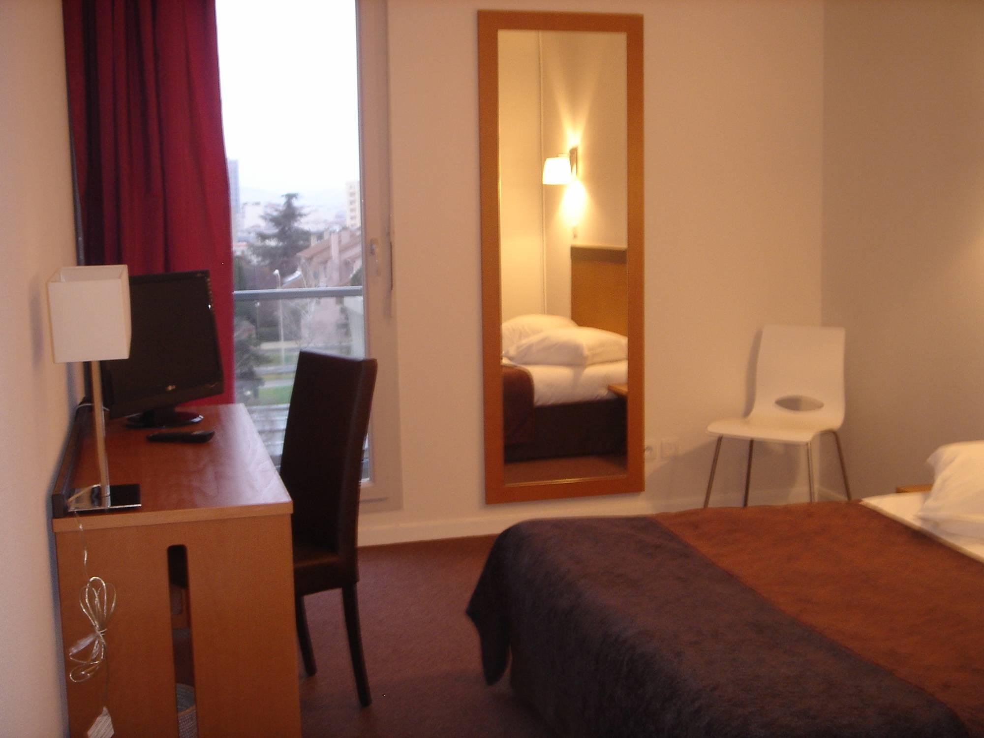 Appart'Hotel Odalys City - Bioparc Lyon Est Quarto foto